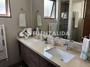 Casa en Venta en Álvaro Casanova, La Reina Alta, La Reina, RM (Metropolitana)