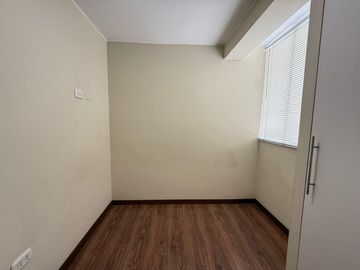 DEPARTAMENTO EN VALLE HERMOSO SEMI NUEVO DE 3 HABITACIONES Y DOBLE COCHERA