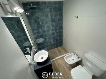 Venta dos ambientes al frente con balcon, Centro Mar del Plata