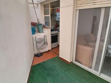 Departamento en venta de dos ambientes con patio - Almagro