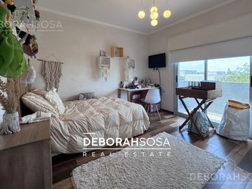 Casa en Venta 6 Ambientes al Lago con Pileta y Muelle - Zona Norte Escobar El Cantón