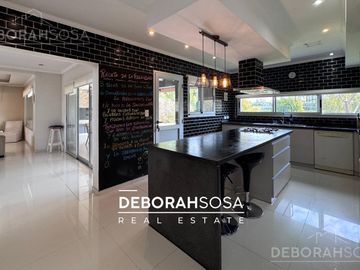 Casa en Venta 6 Ambientes al Lago con Pileta y Muelle - Zona Norte Escobar El Cantón