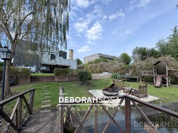 Casa en Venta 6 Ambientes al Lago con Pileta y Muelle - Zona Norte Escobar El Cantón