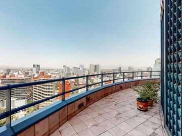 Departamento penthouse en venta en Residencial del Bosque en Ciudad de México