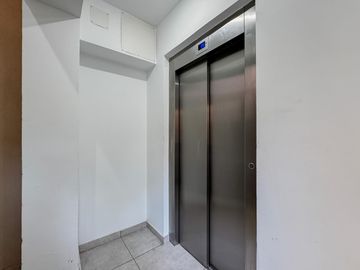 Venta Departamento 2 Ambientes Villa Luzuriaga Cochera