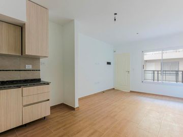 Venta Departamento 2 Ambientes Villa Luzuriaga Cochera