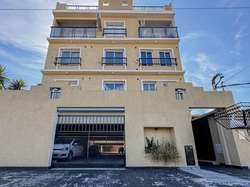 Venta Departamento 2 Ambientes Villa Luzuriaga Cochera