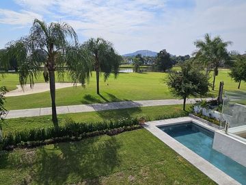 Casa nueva en venta en Paraíso Country Club, Morelos.
