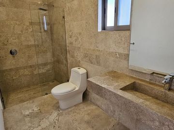Casa nueva en venta en Paraíso Country Club, Morelos.