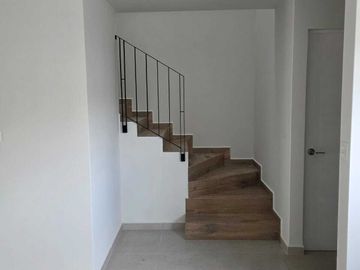 Venta de casa nueva en Zakia, zona de El nuevo Querétaro