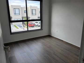 Venta de casa nueva en Zakia, zona de El nuevo Querétaro