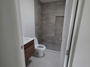 Venta de casa nueva en Zakia, zona de El nuevo Querétaro