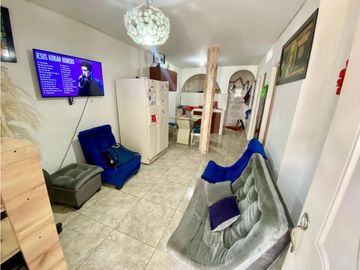 Oportunidad de inversión-Casa con rentas y excelentes acabados.