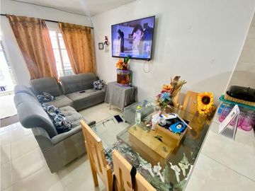 Oportunidad de inversión-Casa con rentas y excelentes acabados.