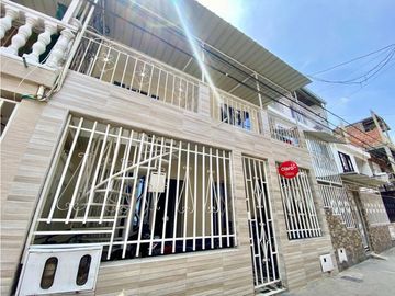 Oportunidad de inversión-Casa con rentas y excelentes acabados.