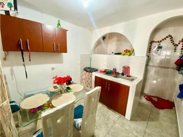 Oportunidad de inversión-Casa con rentas y excelentes acabados.