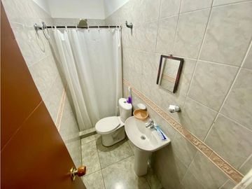 Oportunidad de inversión-Casa con rentas y excelentes acabados.