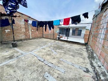 Oportunidad de inversión-Casa con rentas y excelentes acabados.