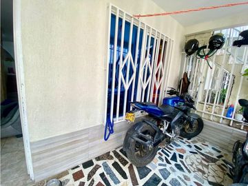 Oportunidad de inversión-Casa con rentas y excelentes acabados.