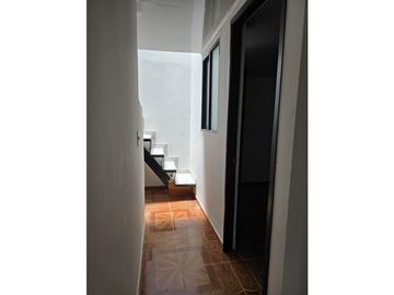 VENDO CASA DUPLEX SECTOR LA MACARENA