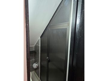 VENDO CASA DUPLEX SECTOR LA MACARENA
