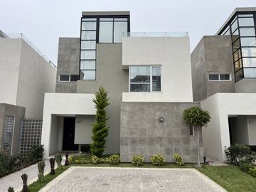 Venta de Casa en Rosarito