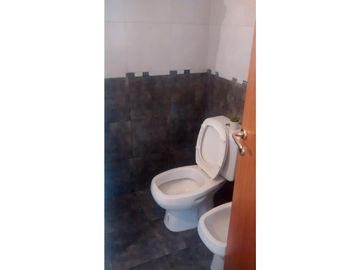 CASA DE PASILLO ZONA SUR IMPECABLE (ANCHORENA 400)