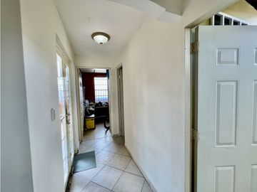 Venta de CASA REMODELADA en BRISAS DEL GOLF | TERRAZA