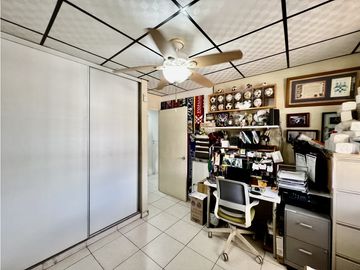 Venta de CASA REMODELADA en BRISAS DEL GOLF | TERRAZA