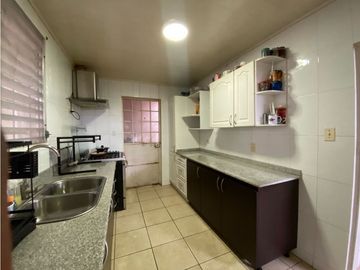 Venta de CASA REMODELADA en BRISAS DEL GOLF