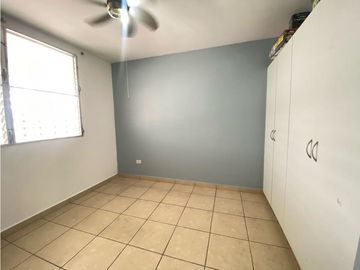 Venta de CASA REMODELADA en BRISAS DEL GOLF