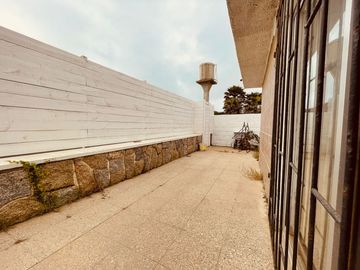 Excelente ubicacion. casa para vivir e invertir