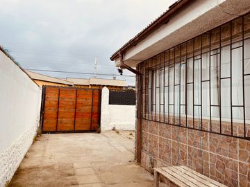 Excelente ubicacion. casa para vivir e invertir