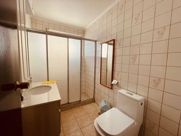 Excelente ubicacion. casa para vivir e invertir