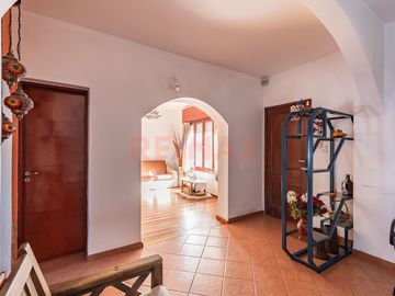 Casa 4 amb. en San Andres con Jardin - Muy Buena