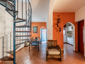 Casa 4 amb. en San Andres con Jardin - Muy Buena