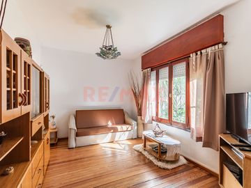 Casa 4 amb. en San Andres con Jardin - Muy Buena