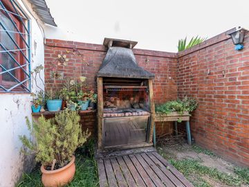 Casa 4 amb. en San Andres con Jardin - Muy Buena