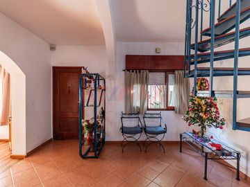 Casa 4 amb. en San Andres con Jardin - Muy Buena