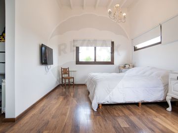 Casa moderna en venta City Bell 3 dormitorios
