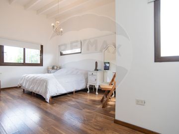 Casa moderna en venta City Bell 3 dormitorios