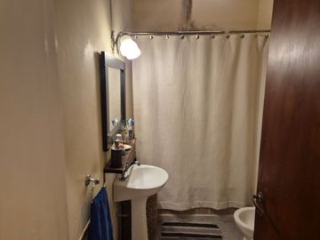 CASA 4 AMBIENTES CON COCHERA BERNAL EN VENTA