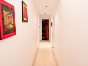 CASA EN EXCELENTE ESTADO DE 4 DORMITORIOS.TOLOSA