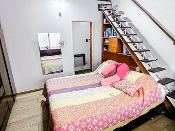 CASA EN EXCELENTE ESTADO DE 4 DORMITORIOS.TOLOSA