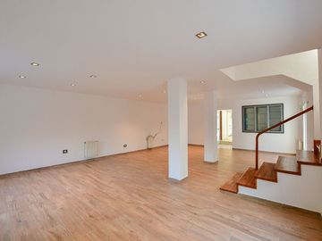Casa en venta en City Bell POSIBLE APTO BANCO