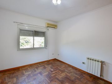 Casa en venta en City Bell POSIBLE APTO BANCO