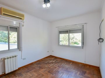 Casa en venta en City Bell POSIBLE APTO BANCO