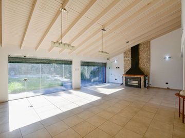 Casa en venta en City Bell POSIBLE APTO BANCO