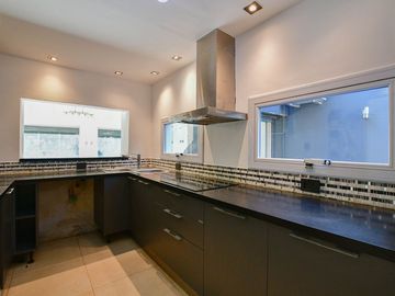Casa en venta en City Bell POSIBLE APTO BANCO