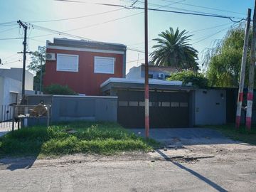 Casa en venta en City Bell POSIBLE APTO BANCO